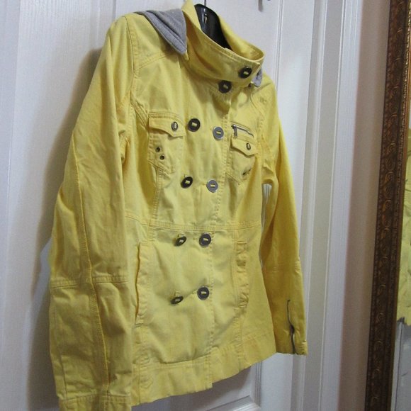 Yellow Jean Coat Hurley size Medium - Picture 2 of 7